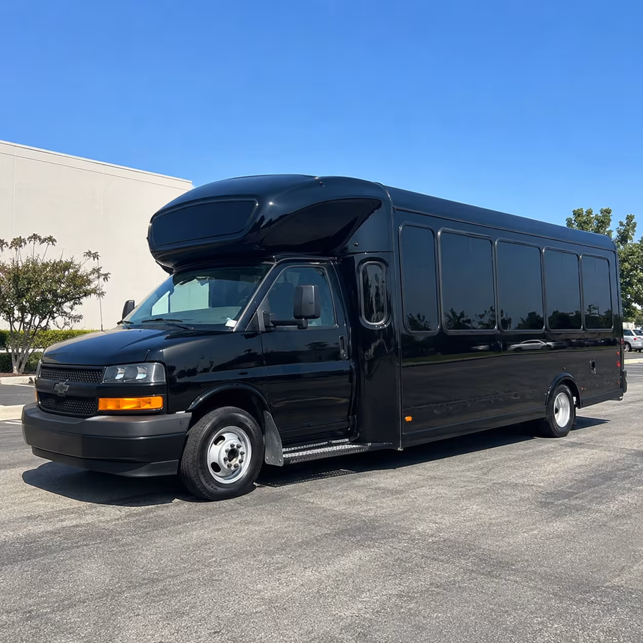15 Passenger Party Bus Exterior